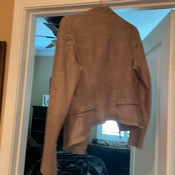 Leather jacket - Picture 4 of 6